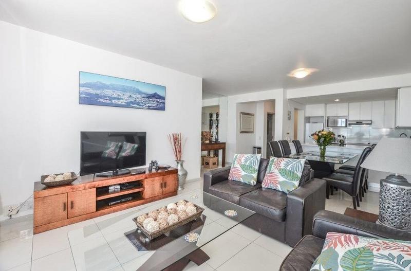 To Let 3 Bedroom Property for Rent in Dolphin Beach Western Cape